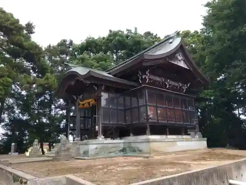 神明神社の{uncategorized: "未分類", other: "その他", undefined: "問題あり", building: "その他建物", grave: "お墓", sacred_gate: "鳥居", guardian: "狛犬", statue: "像", buddha: "仏像", history: "歴史", nature: "自然", garden: "庭園", animal: "動物", pagoda: "塔", temizu: "手水舎", mountain_gate: "山門・神門", sanctuary: "本殿・本堂", subordinate: "末社・摂社", art: "芸術", scenery: "景色", jizo: "地蔵", ema: "絵馬", goshuin: "御朱印", omikuji: "おみくじ", items: "授与品その他", amulet: "お守り", goshuincho: "御朱印帳", eats: "食事", festival: "お祭り", votive_dance: "神楽", shichigosan: "七五三参", wedding: "結婚式", experience: "体験その他", initially: "初詣", around: "周辺", anti_infection: "感染症対策"}