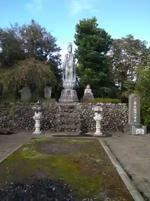 観音寺の像