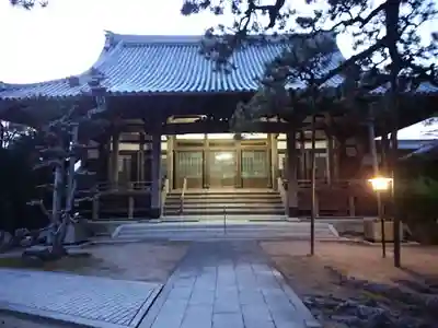 専覚寺の本殿・本堂