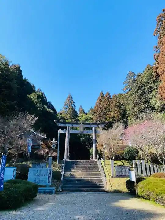 八咫烏神社(奈良県)