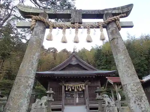 高御祖神社の鳥居