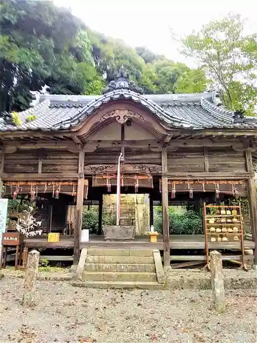 潮見神社の本殿