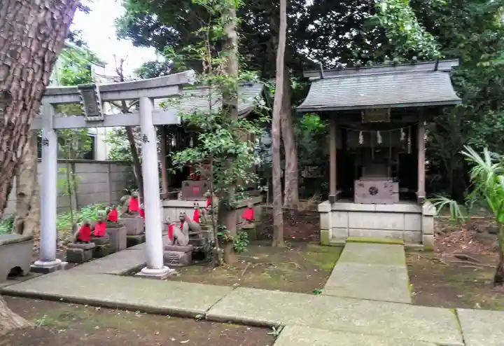 下高井戸八幡神社の末社・摂社