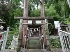 諏訪神社の鳥居