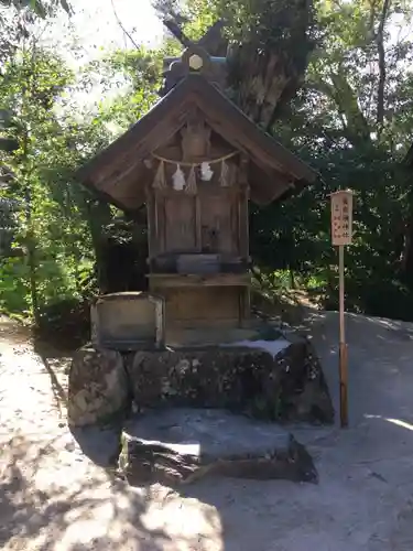 八重垣神社の末社