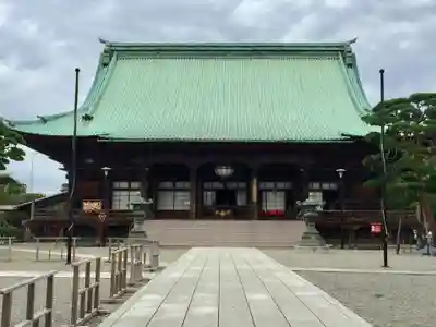 護国寺の本殿・本堂