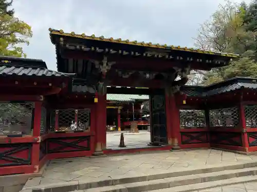 根津神社の{uncategorized: "未分類", other: "その他", undefined: "問題あり", building: "その他建物", grave: "お墓", sacred_gate: "鳥居", guardian: "狛犬", statue: "像", buddha: "仏像", history: "歴史", nature: "自然", garden: "庭園", animal: "動物", pagoda: "塔", temizu: "手水舎", mountain_gate: "山門・神門", sanctuary: "本殿・本堂", subordinate: "末社・摂社", art: "芸術", scenery: "景色", jizo: "地蔵", ema: "絵馬", goshuin: "御朱印", omikuji: "おみくじ", items: "授与品その他", amulet: "お守り", goshuincho: "御朱印帳", eats: "食事", festival: "お祭り", votive_dance: "神楽", shichigosan: "七五三参", wedding: "結婚式", experience: "体験その他", initially: "初詣", around: "周辺", anti_infection: "感染症対策"}