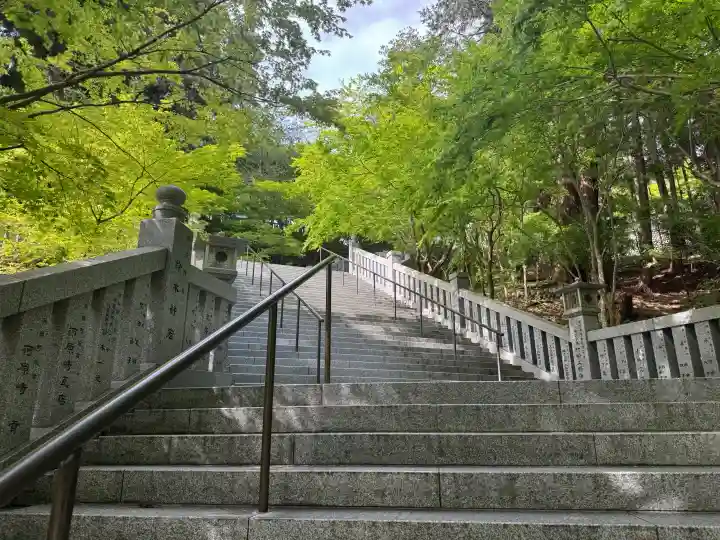 尊永寺の{uncategorized: "未分類", other: "その他", undefined: "問題あり", building: "その他建物", grave: "お墓", sacred_gate: "鳥居", guardian: "狛犬", statue: "像", buddha: "仏像", history: "歴史", nature: "自然", garden: "庭園", animal: "動物", pagoda: "塔", temizu: "手水舎", mountain_gate: "山門・神門", sanctuary: "本殿・本堂", subordinate: "末社・摂社", art: "芸術", scenery: "景色", jizo: "地蔵", ema: "絵馬", goshuin: "御朱印", omikuji: "おみくじ", items: "授与品その他", amulet: "お守り", goshuincho: "御朱印帳", eats: "食事", festival: "お祭り", votive_dance: "神楽", shichigosan: "七五三参", wedding: "結婚式", experience: "体験その他", initially: "初詣", around: "周辺", anti_infection: "感染症対策"}