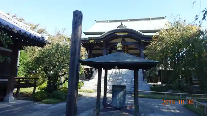 宝勝山 南藏院 蓮光寺の本殿・本堂
