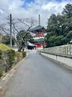 成田山平和大塔の{uncategorized: "未分類", other: "その他", undefined: "問題あり", building: "その他建物", grave: "お墓", sacred_gate: "鳥居", guardian: "狛犬", statue: "像", buddha: "仏像", history: "歴史", nature: "自然", garden: "庭園", animal: "動物", pagoda: "塔", temizu: "手水舎", mountain_gate: "山門・神門", sanctuary: "本殿・本堂", subordinate: "末社・摂社", art: "芸術", scenery: "景色", jizo: "地蔵", ema: "絵馬", goshuin: "御朱印", omikuji: "おみくじ", items: "授与品その他", amulet: "お守り", goshuincho: "御朱印帳", eats: "食事", festival: "お祭り", votive_dance: "神楽", shichigosan: "七五三参", wedding: "結婚式", experience: "体験その他", initially: "初詣", around: "周辺", anti_infection: "感染症対策"}