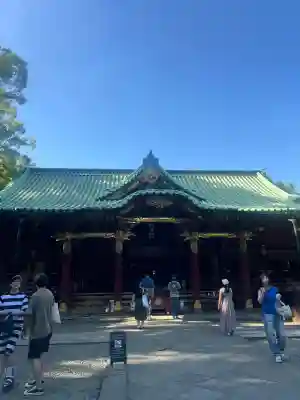 根津神社の{uncategorized: "未分類", other: "その他", undefined: "問題あり", building: "その他建物", grave: "お墓", sacred_gate: "鳥居", guardian: "狛犬", statue: "像", buddha: "仏像", history: "歴史", nature: "自然", garden: "庭園", animal: "動物", pagoda: "塔", temizu: "手水舎", mountain_gate: "山門・神門", sanctuary: "本殿・本堂", subordinate: "末社・摂社", art: "芸術", scenery: "景色", jizo: "地蔵", ema: "絵馬", goshuin: "御朱印", omikuji: "おみくじ", items: "授与品その他", amulet: "お守り", goshuincho: "御朱印帳", eats: "食事", festival: "お祭り", votive_dance: "神楽", shichigosan: "七五三参", wedding: "結婚式", experience: "体験その他", initially: "初詣", around: "周辺", anti_infection: "感染症対策"}
