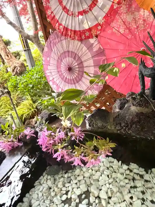 虻田神社の{uncategorized: "未分類", other: "その他", undefined: "問題あり", building: "その他建物", grave: "お墓", sacred_gate: "鳥居", guardian: "狛犬", statue: "像", buddha: "仏像", history: "歴史", nature: "自然", garden: "庭園", animal: "動物", pagoda: "塔", temizu: "手水舎", mountain_gate: "山門・神門", sanctuary: "本殿・本堂", subordinate: "末社・摂社", art: "芸術", scenery: "景色", jizo: "地蔵", ema: "絵馬", goshuin: "御朱印", omikuji: "おみくじ", items: "授与品その他", amulet: "お守り", goshuincho: "御朱印帳", eats: "食事", festival: "お祭り", votive_dance: "神楽", shichigosan: "七五三参", wedding: "結婚式", experience: "体験その他", initially: "初詣", around: "周辺", anti_infection: "感染症対策"}