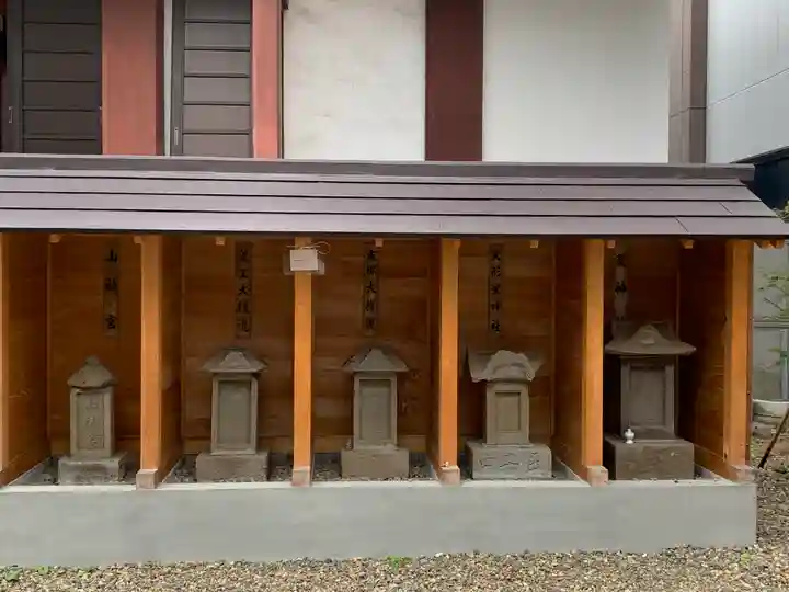 柏神社の末社・摂社