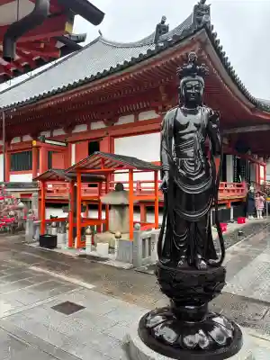 六波羅蜜寺の{uncategorized: "未分類", other: "その他", undefined: "問題あり", building: "その他建物", grave: "お墓", sacred_gate: "鳥居", guardian: "狛犬", statue: "像", buddha: "仏像", history: "歴史", nature: "自然", garden: "庭園", animal: "動物", pagoda: "塔", temizu: "手水舎", mountain_gate: "山門・神門", sanctuary: "本殿・本堂", subordinate: "末社・摂社", art: "芸術", scenery: "景色", jizo: "地蔵", ema: "絵馬", goshuin: "御朱印", omikuji: "おみくじ", items: "授与品その他", amulet: "お守り", goshuincho: "御朱印帳", eats: "食事", festival: "お祭り", votive_dance: "神楽", shichigosan: "七五三参", wedding: "結婚式", experience: "体験その他", initially: "初詣", around: "周辺", anti_infection: "感染症対策"}