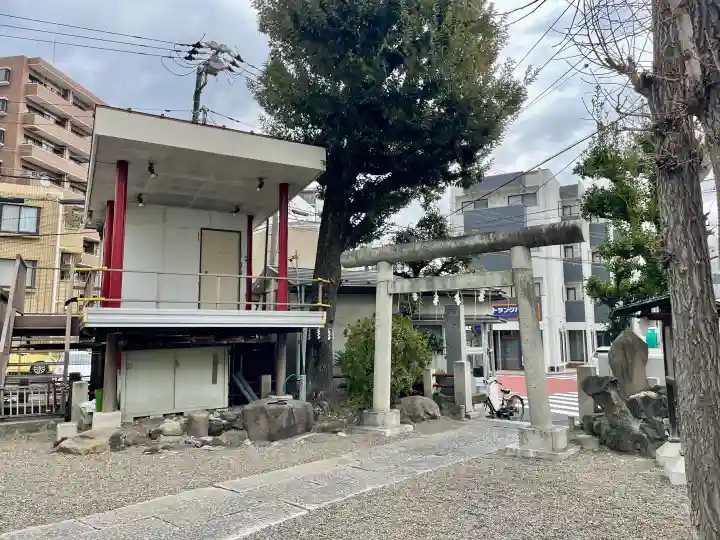 亀戸水神社の{uncategorized: "未分類", other: "その他", undefined: "問題あり", building: "その他建物", grave: "お墓", sacred_gate: "鳥居", guardian: "狛犬", statue: "像", buddha: "仏像", history: "歴史", nature: "自然", garden: "庭園", animal: "動物", pagoda: "塔", temizu: "手水舎", mountain_gate: "山門・神門", sanctuary: "本殿・本堂", subordinate: "末社・摂社", art: "芸術", scenery: "景色", jizo: "地蔵", ema: "絵馬", goshuin: "御朱印", omikuji: "おみくじ", items: "授与品その他", amulet: "お守り", goshuincho: "御朱印帳", eats: "食事", festival: "お祭り", votive_dance: "神楽", shichigosan: "七五三参", wedding: "結婚式", experience: "体験その他", initially: "初詣", around: "周辺", anti_infection: "感染症対策"}