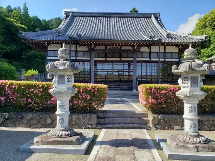 阿弥陀寺の本殿・本堂