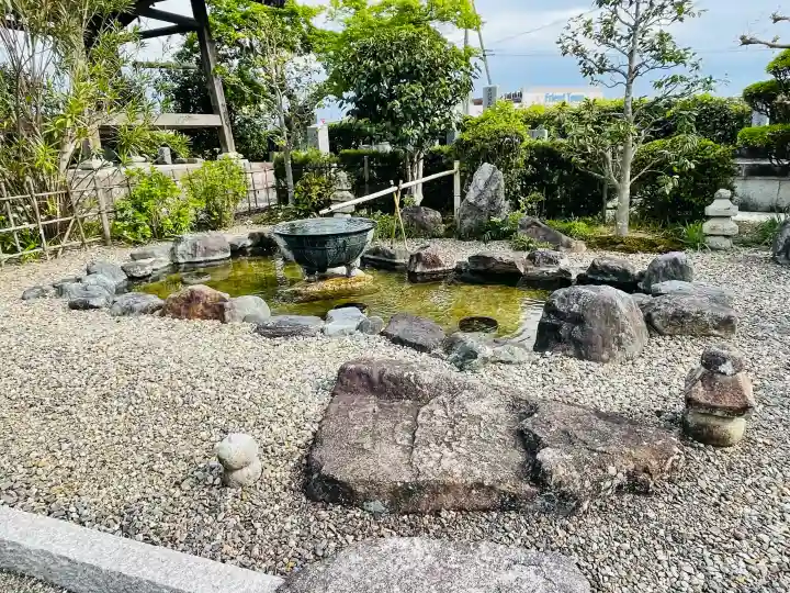 慈眼寺の{uncategorized: "未分類", other: "その他", undefined: "問題あり", building: "その他建物", grave: "お墓", sacred_gate: "鳥居", guardian: "狛犬", statue: "像", buddha: "仏像", history: "歴史", nature: "自然", garden: "庭園", animal: "動物", pagoda: "塔", temizu: "手水舎", mountain_gate: "山門・神門", sanctuary: "本殿・本堂", subordinate: "末社・摂社", art: "芸術", scenery: "景色", jizo: "地蔵", ema: "絵馬", goshuin: "御朱印", omikuji: "おみくじ", items: "授与品その他", amulet: "お守り", goshuincho: "御朱印帳", eats: "食事", festival: "お祭り", votive_dance: "神楽", shichigosan: "七五三参", wedding: "結婚式", experience: "体験その他", initially: "初詣", around: "周辺", anti_infection: "感染症対策"}