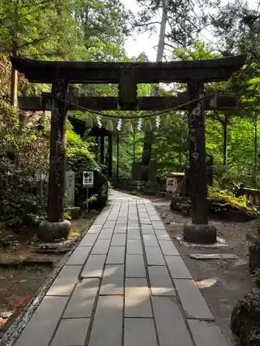 榛名神社の{uncategorized: "未分類", other: "その他", undefined: "問題あり", building: "その他建物", grave: "お墓", sacred_gate: "鳥居", guardian: "狛犬", statue: "像", buddha: "仏像", history: "歴史", nature: "自然", garden: "庭園", animal: "動物", pagoda: "塔", temizu: "手水舎", mountain_gate: "山門・神門", sanctuary: "本殿・本堂", subordinate: "末社・摂社", art: "芸術", scenery: "景色", jizo: "地蔵", ema: "絵馬", goshuin: "御朱印", omikuji: "おみくじ", items: "授与品その他", amulet: "お守り", goshuincho: "御朱印帳", eats: "食事", festival: "お祭り", votive_dance: "神楽", shichigosan: "七五三参", wedding: "結婚式", experience: "体験その他", initially: "初詣", around: "周辺", anti_infection: "感染症対策"}