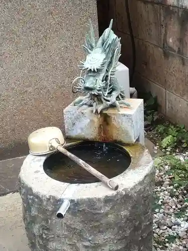宗英寺の手水舎