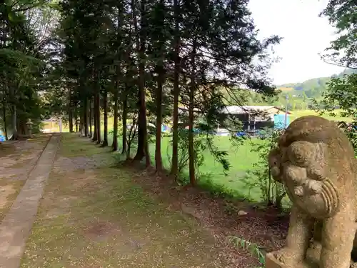 八幡神社の狛犬