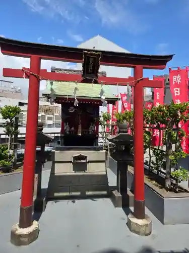 朝日稲荷神社の鳥居