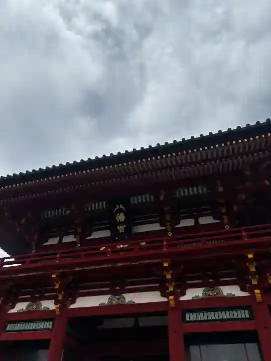 鶴岡八幡宮の{uncategorized: "未分類", other: "その他", undefined: "問題あり", building: "その他建物", grave: "お墓", sacred_gate: "鳥居", guardian: "狛犬", statue: "像", buddha: "仏像", history: "歴史", nature: "自然", garden: "庭園", animal: "動物", pagoda: "塔", temizu: "手水舎", mountain_gate: "山門・神門", sanctuary: "本殿・本堂", subordinate: "末社・摂社", art: "芸術", scenery: "景色", jizo: "地蔵", ema: "絵馬", goshuin: "御朱印", omikuji: "おみくじ", items: "授与品その他", amulet: "お守り", goshuincho: "御朱印帳", eats: "食事", festival: "お祭り", votive_dance: "神楽", shichigosan: "七五三参", wedding: "結婚式", experience: "体験その他", initially: "初詣", around: "周辺", anti_infection: "感染症対策"}