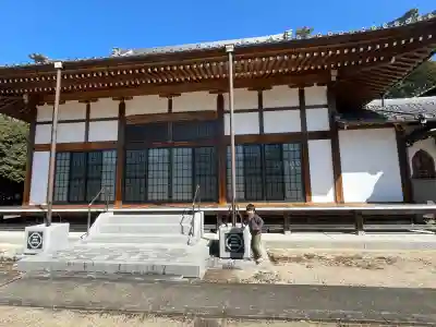凉樹院の{uncategorized: "未分類", other: "その他", undefined: "問題あり", building: "その他建物", grave: "お墓", sacred_gate: "鳥居", guardian: "狛犬", statue: "像", buddha: "仏像", history: "歴史", nature: "自然", garden: "庭園", animal: "動物", pagoda: "塔", temizu: "手水舎", mountain_gate: "山門・神門", sanctuary: "本殿・本堂", subordinate: "末社・摂社", art: "芸術", scenery: "景色", jizo: "地蔵", ema: "絵馬", goshuin: "御朱印", omikuji: "おみくじ", items: "授与品その他", amulet: "お守り", goshuincho: "御朱印帳", eats: "食事", festival: "お祭り", votive_dance: "神楽", shichigosan: "七五三参", wedding: "結婚式", experience: "体験その他", initially: "初詣", around: "周辺", anti_infection: "感染症対策"}