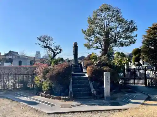 宝輪寺の{uncategorized: "未分類", other: "その他", undefined: "問題あり", building: "その他建物", grave: "お墓", sacred_gate: "鳥居", guardian: "狛犬", statue: "像", buddha: "仏像", history: "歴史", nature: "自然", garden: "庭園", animal: "動物", pagoda: "塔", temizu: "手水舎", mountain_gate: "山門・神門", sanctuary: "本殿・本堂", subordinate: "末社・摂社", art: "芸術", scenery: "景色", jizo: "地蔵", ema: "絵馬", goshuin: "御朱印", omikuji: "おみくじ", items: "授与品その他", amulet: "お守り", goshuincho: "御朱印帳", eats: "食事", festival: "お祭り", votive_dance: "神楽", shichigosan: "七五三参", wedding: "結婚式", experience: "体験その他", initially: "初詣", around: "周辺", anti_infection: "感染症対策"}