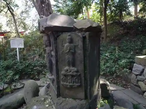 根津神社の仏像