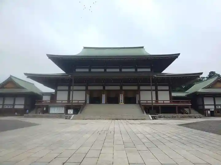 成田山新勝寺の本殿・本堂