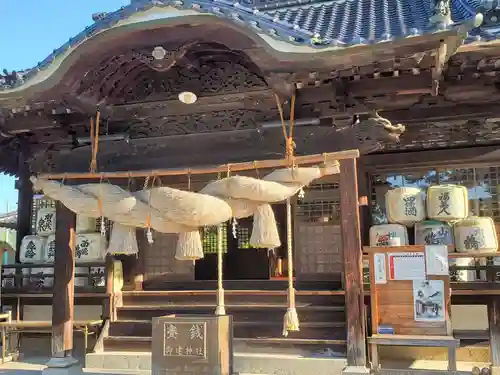 御建神社の本殿