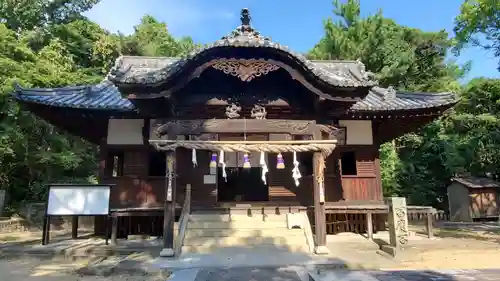 田潮八幡神社の本殿