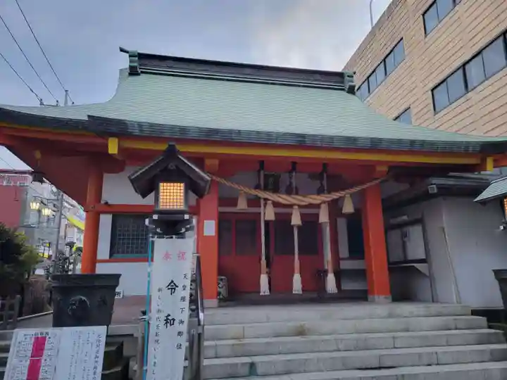 氷川鍬神社の本殿・本堂