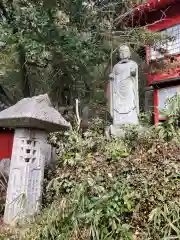 磯山弁財天の建物その他