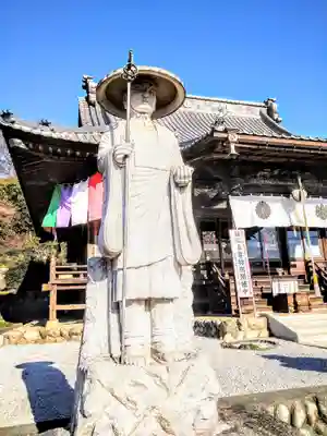 埼玉厄除け開運大師・龍泉寺（切り絵御朱印発祥の寺）(埼玉県)