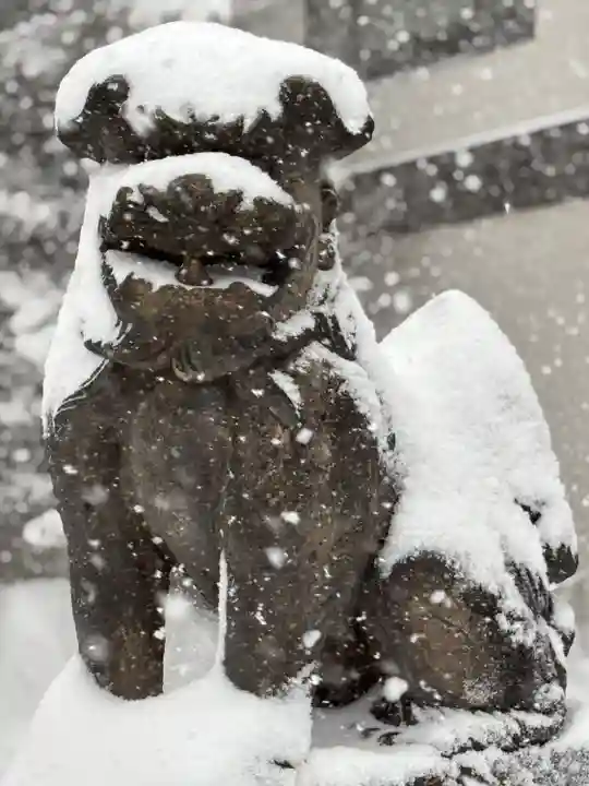 烈々布神社の狛犬