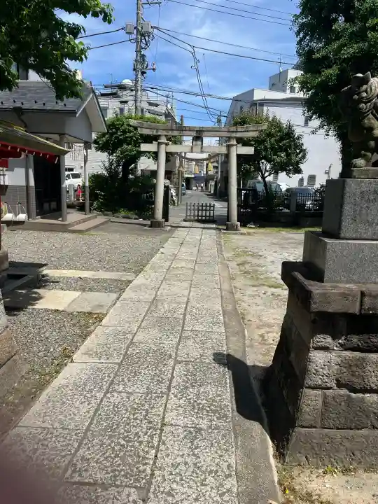 女塚神社の{uncategorized: "未分類", other: "その他", undefined: "問題あり", building: "その他建物", grave: "お墓", sacred_gate: "鳥居", guardian: "狛犬", statue: "像", buddha: "仏像", history: "歴史", nature: "自然", garden: "庭園", animal: "動物", pagoda: "塔", temizu: "手水舎", mountain_gate: "山門・神門", sanctuary: "本殿・本堂", subordinate: "末社・摂社", art: "芸術", scenery: "景色", jizo: "地蔵", ema: "絵馬", goshuin: "御朱印", omikuji: "おみくじ", items: "授与品その他", amulet: "お守り", goshuincho: "御朱印帳", eats: "食事", festival: "お祭り", votive_dance: "神楽", shichigosan: "七五三参", wedding: "結婚式", experience: "体験その他", initially: "初詣", around: "周辺", anti_infection: "感染症対策"}