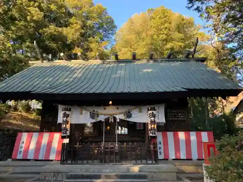 酒折宮の本殿・本堂