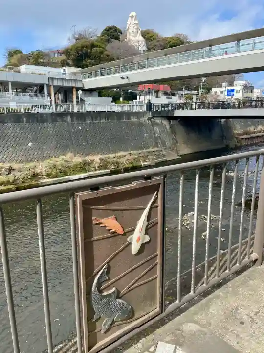 塩釜神社(鹽竈神社)の{uncategorized: "未分類", other: "その他", undefined: "問題あり", building: "その他建物", grave: "お墓", sacred_gate: "鳥居", guardian: "狛犬", statue: "像", buddha: "仏像", history: "歴史", nature: "自然", garden: "庭園", animal: "動物", pagoda: "塔", temizu: "手水舎", mountain_gate: "山門・神門", sanctuary: "本殿・本堂", subordinate: "末社・摂社", art: "芸術", scenery: "景色", jizo: "地蔵", ema: "絵馬", goshuin: "御朱印", omikuji: "おみくじ", items: "授与品その他", amulet: "お守り", goshuincho: "御朱印帳", eats: "食事", festival: "お祭り", votive_dance: "神楽", shichigosan: "七五三参", wedding: "結婚式", experience: "体験その他", initially: "初詣", around: "周辺", anti_infection: "感染症対策"}