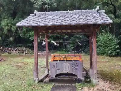 八幡神社の手水舎