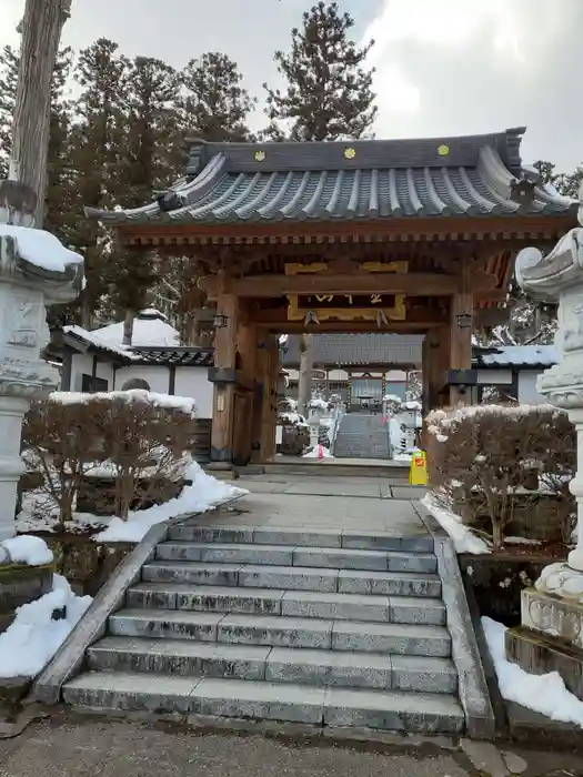 竜沢寺の山門