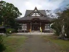 鏡忍寺の本殿