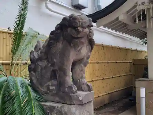 銀杏岡八幡神社の狛犬