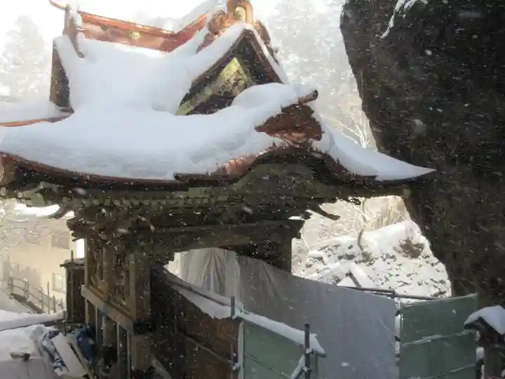 榛名神社の山門・神門