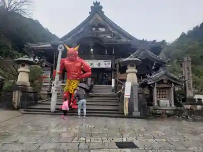 岐阜善光寺の像