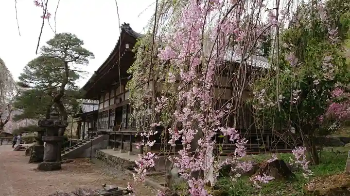 清雲寺の本殿・本堂