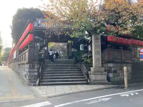 豊川稲荷東京別院の山門