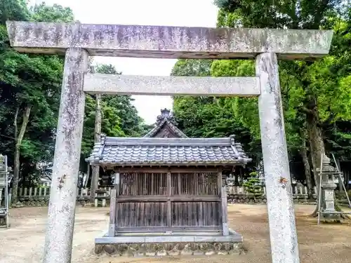 託美神社の鳥居