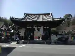 石山寺の山門