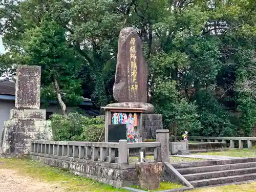 霊丘神社の建物その他